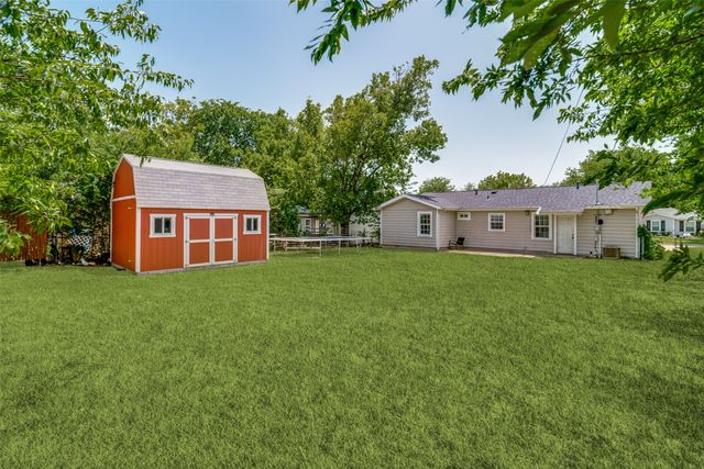346 Lorna Street, Burleson, TX 76028