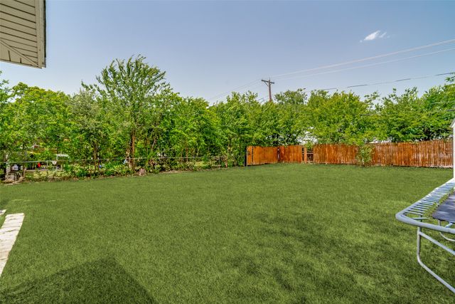 346 Lorna Street, Burleson, TX 76028