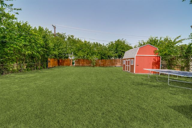 346 Lorna Street, Burleson, TX 76028