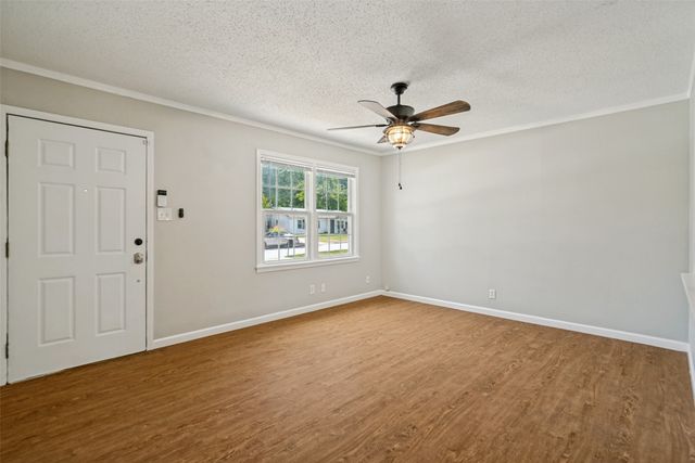 346 Lorna Street, Burleson, TX 76028