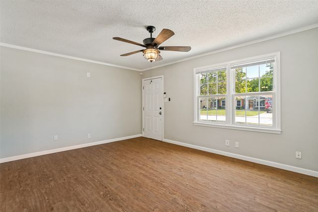 346 Lorna Street, Burleson, TX 76028