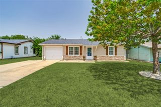 346 Lorna Street, Burleson, TX 76028
