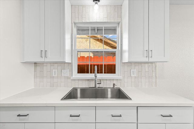 1332 Bluejay Way, Modesto, CA 95351