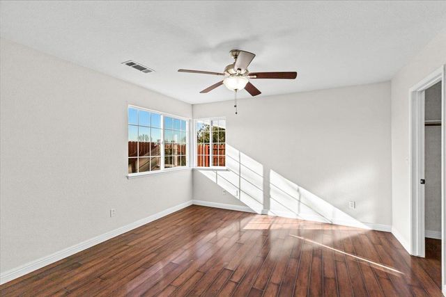 1332 Bluejay Way, Modesto, CA 95351