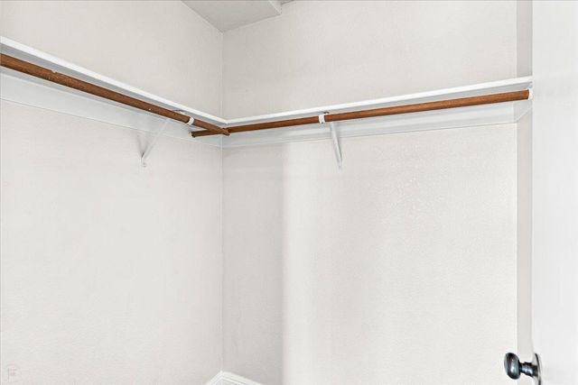 1332 Bluejay Way, Modesto, CA 95351