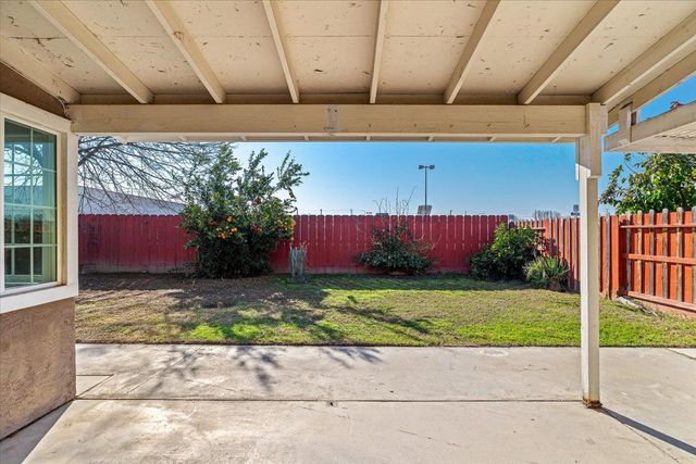 1332 Bluejay Way, Modesto, CA 95351