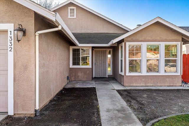1332 Bluejay Way, Modesto, CA 95351