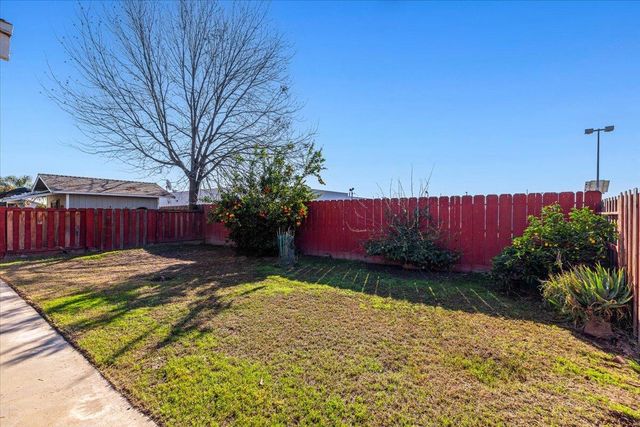 1332 Bluejay Way, Modesto, CA 95351