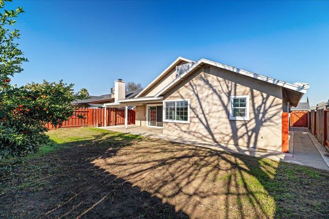 1332 Bluejay Way, Modesto, CA 95351