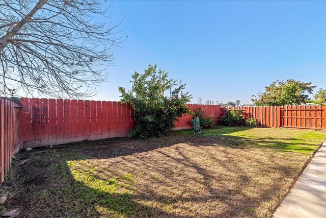 1332 Bluejay Way, Modesto, CA 95351