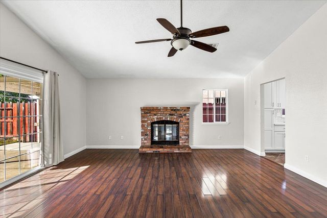 1332 Bluejay Way, Modesto, CA 95351