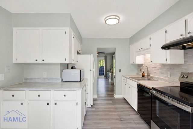 912 Pineland Avenue # 3, Hinesville, GA 31313