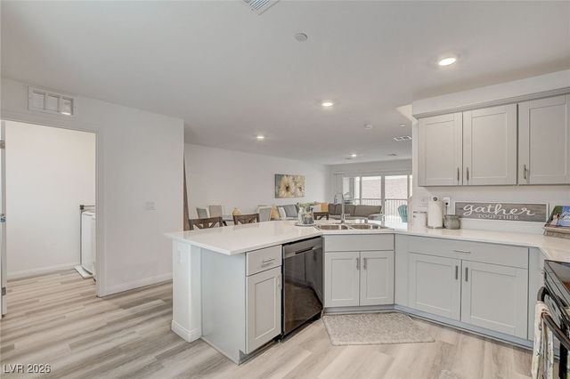 2755 Atomic Tangerine Way 3, Las Vegas, NV 89183