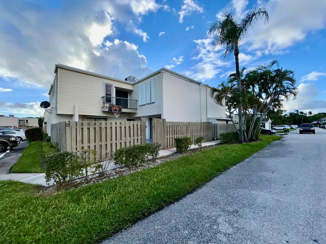 11983 Shakerwood Lane, Wellington, FL 33414