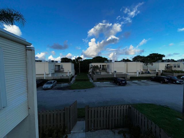 11983 Shakerwood Lane, Wellington, FL 33414