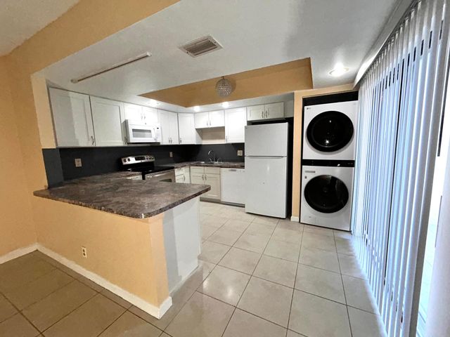 11983 Shakerwood Lane, Wellington, FL 33414
