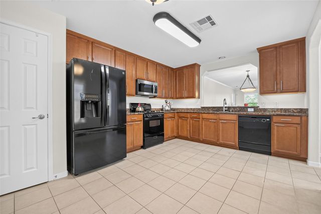 1604 Volterra Lane, League City, TX 77573