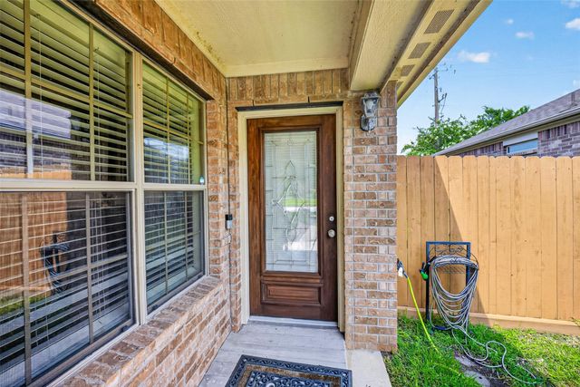 1604 Volterra Lane, League City, TX 77573
