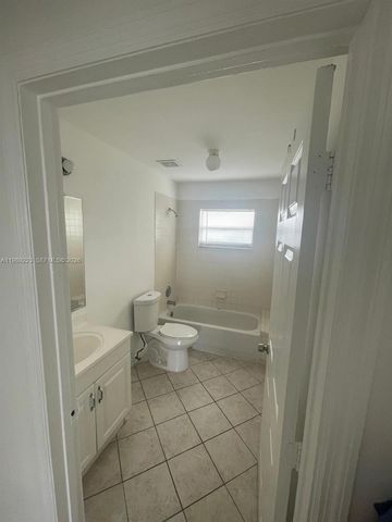 2321 NW 6th Ct, Fort Lauderdale, FL 33311