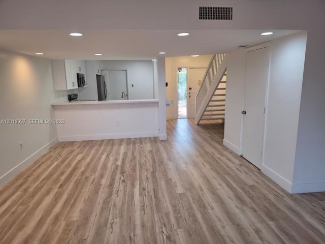 1325 NW 124th Ave 1325, Pembroke Pines, FL 33026