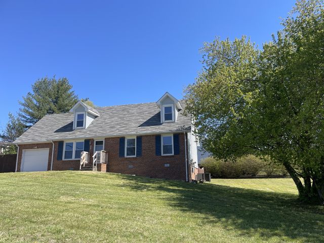 2301 Sherwood Hills Ct, Clarksville, TN 37042