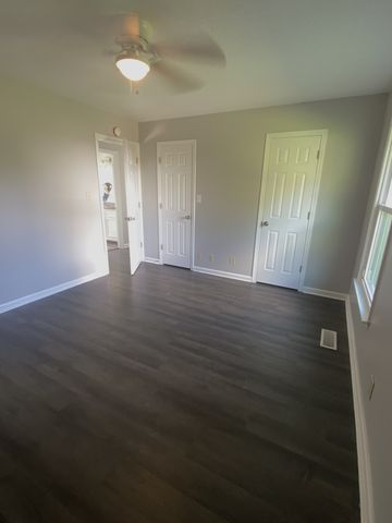 2301 Sherwood Hills Ct, Clarksville, TN 37042