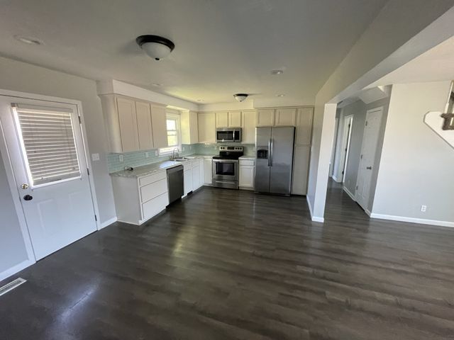 2301 Sherwood Hills Ct, Clarksville, TN 37042