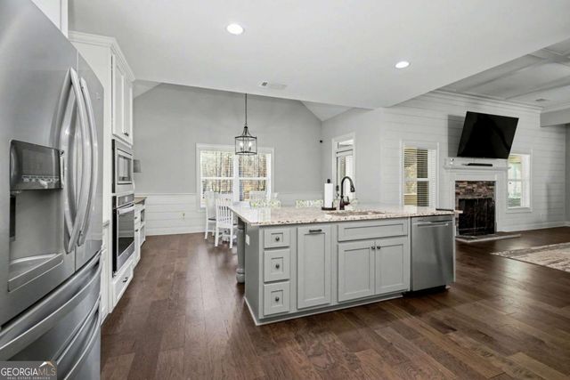 92 Gordon Oaks Way, Moreland, GA 30259