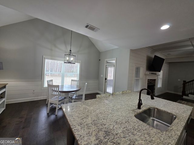92 Gordon Oaks Way, Moreland, GA 30259
