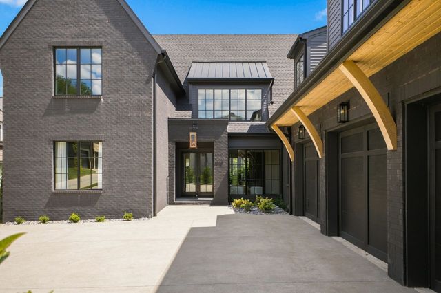 4518 Belmont Park Ter, Nashville, TN 37215