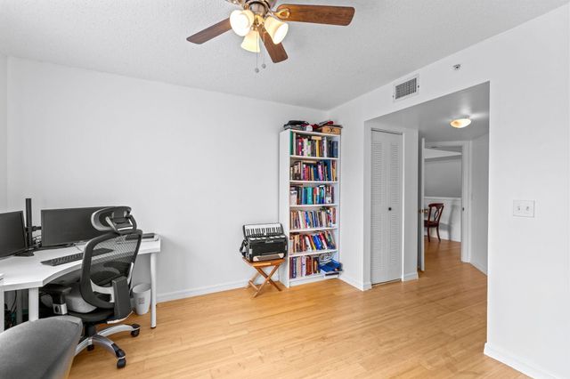 1000 Crestwood Ct Court S 1013, Royal Palm Beach, FL 33411