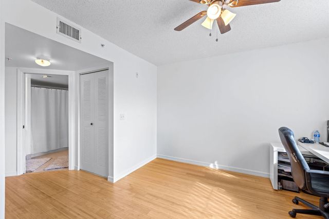 1000 Crestwood Ct Court S 1013, Royal Palm Beach, FL 33411