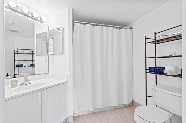 1000 Crestwood Ct Court S 1013, Royal Palm Beach, FL 33411