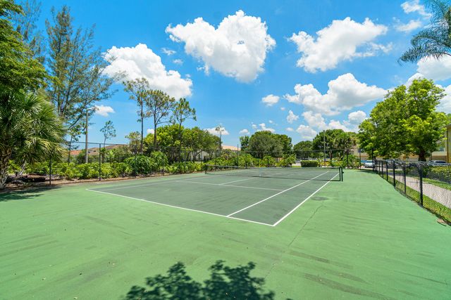 1000 Crestwood Ct Court S 1013, Royal Palm Beach, FL 33411
