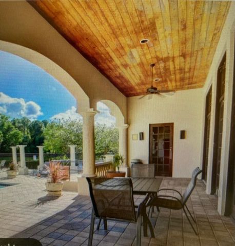 1000 Crestwood Ct Court S 1013, Royal Palm Beach, FL 33411