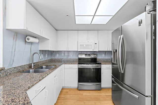 1000 Crestwood Ct Court S 1013, Royal Palm Beach, FL 33411