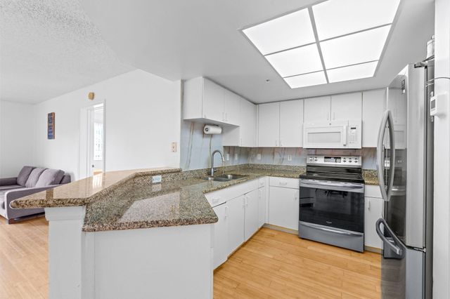 1000 Crestwood Ct Court S 1013, Royal Palm Beach, FL 33411