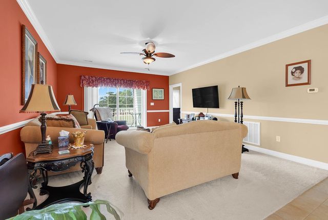 4874 Luster Leaf Cir Apt 301, Myrtle Beach, SC 29577