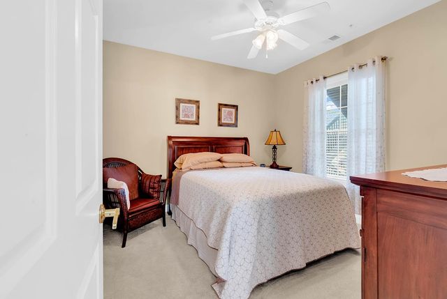 4874 Luster Leaf Cir Apt 301, Myrtle Beach, SC 29577