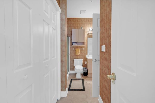 4874 Luster Leaf Cir Apt 301, Myrtle Beach, SC 29577