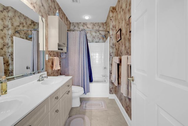 4874 Luster Leaf Cir Apt 301, Myrtle Beach, SC 29577