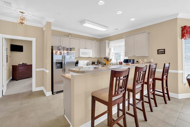 4874 Luster Leaf Cir Apt 301, Myrtle Beach, SC 29577