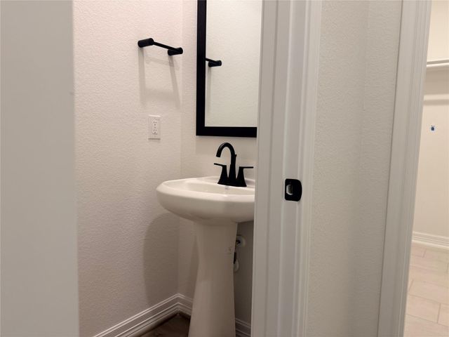 9910 Red Knot, Mont Belvieu, TX 77523