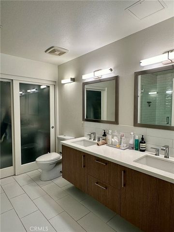 12837 Moorpark Street 107, Studio City, CA 91604