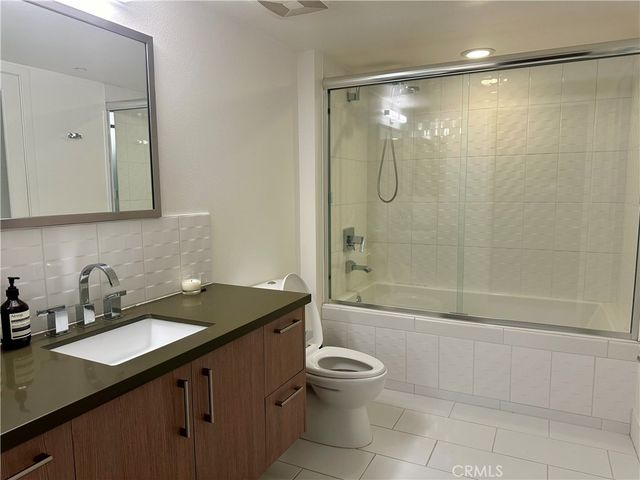 12837 Moorpark Street 107, Studio City, CA 91604