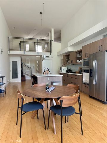 12837 Moorpark Street 107, Studio City, CA 91604