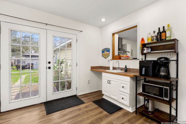 1143 Dawnridge, Canyon Lake, TX 78133