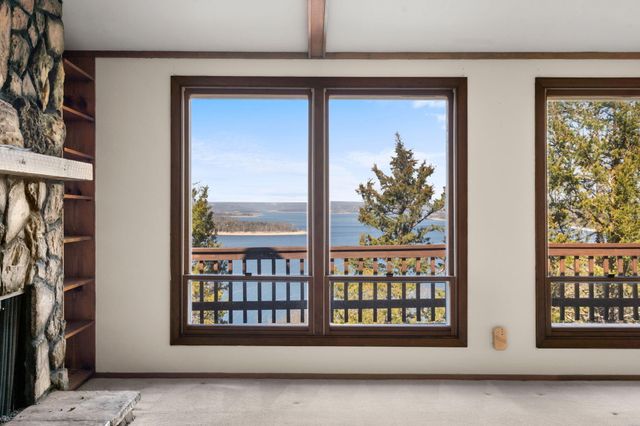 35 Hattie Avenue, Blue Eye, MO 65611