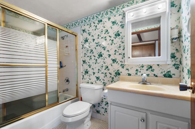 35 Hattie Avenue, Blue Eye, MO 65611