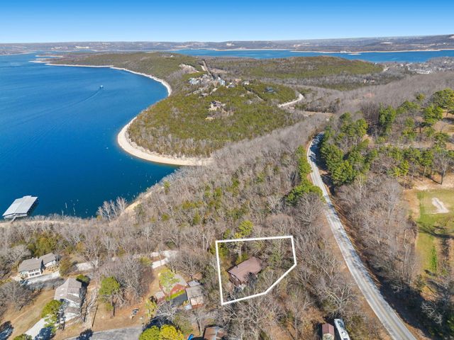 35 Hattie Avenue, Blue Eye, MO 65611